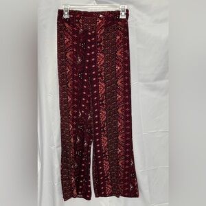 Mudd Bohemian Patterned Pants Women’s - Shades of Red/Maroon/Black